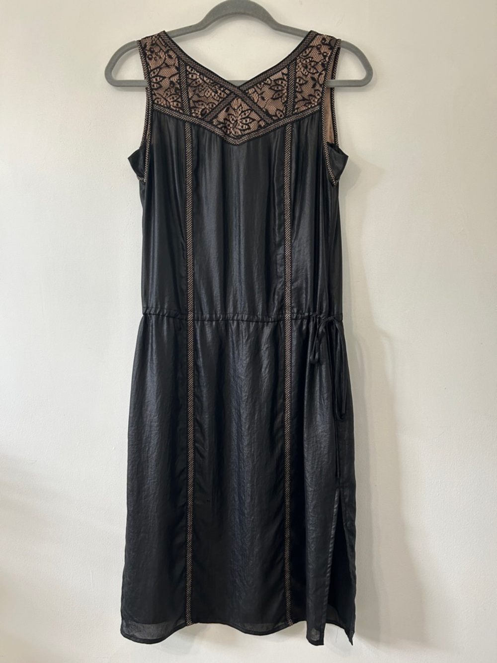 BCBGMaxAzria Greta Dress XXS Black Lace Low Waist Flapper Sleeveless Midi